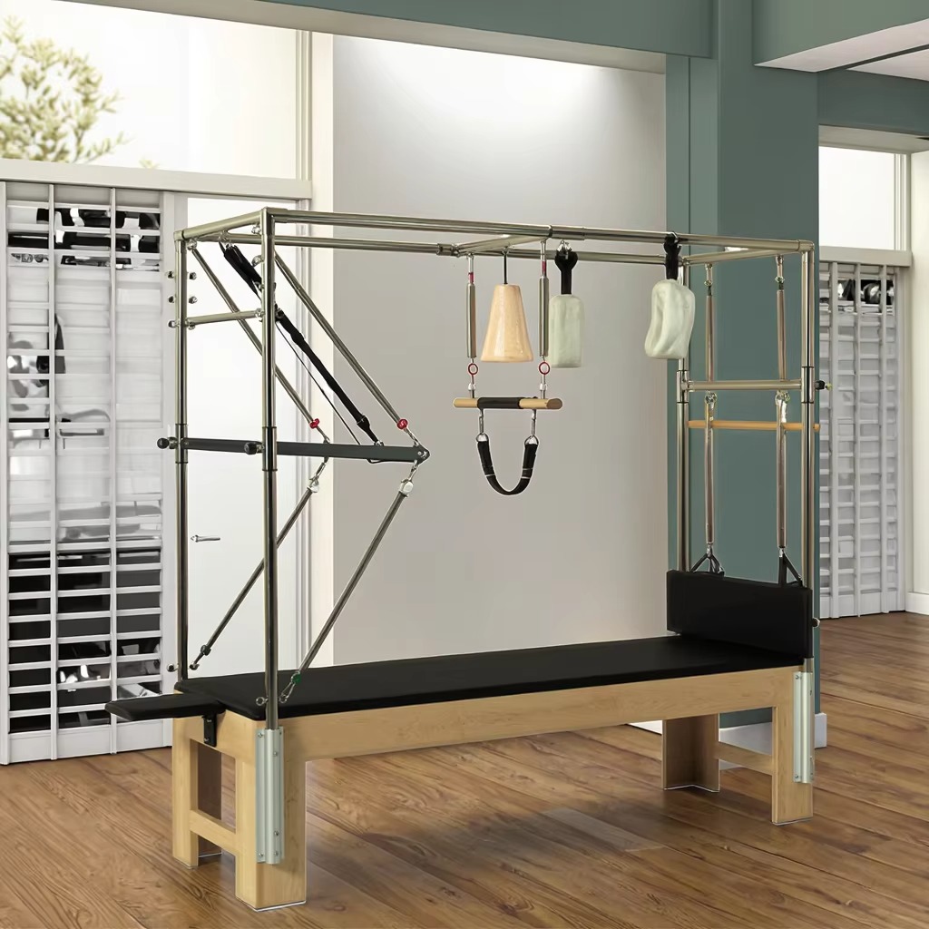 Pilates & Yoga Unleashed Studio - Equipo Profesional de Pilates Reformer de